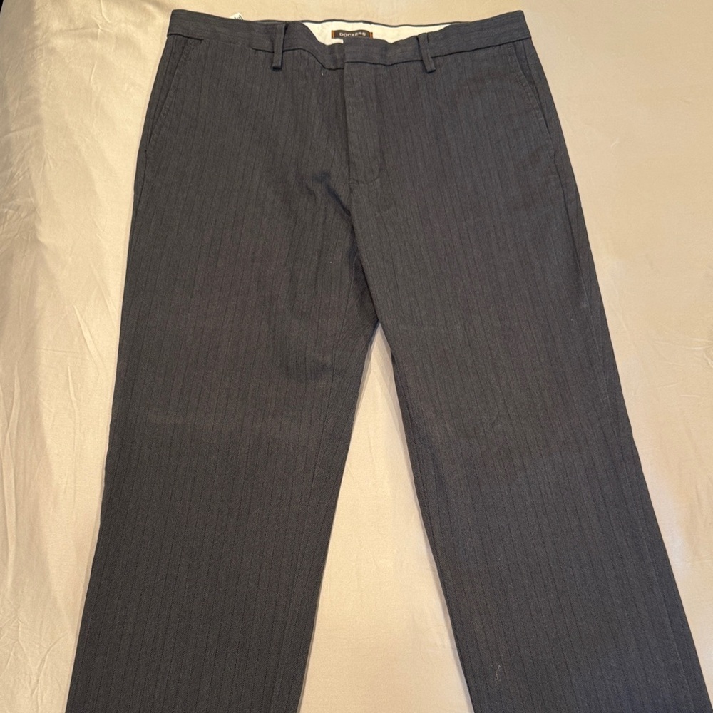 Dockers Men's Charcoal Pinstripe Dress Pants